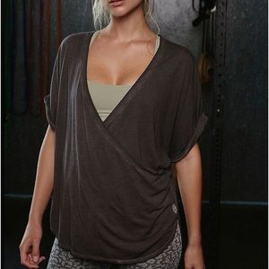 FREE PEOPLE Movement Kimono Easy Tee Black Walnut